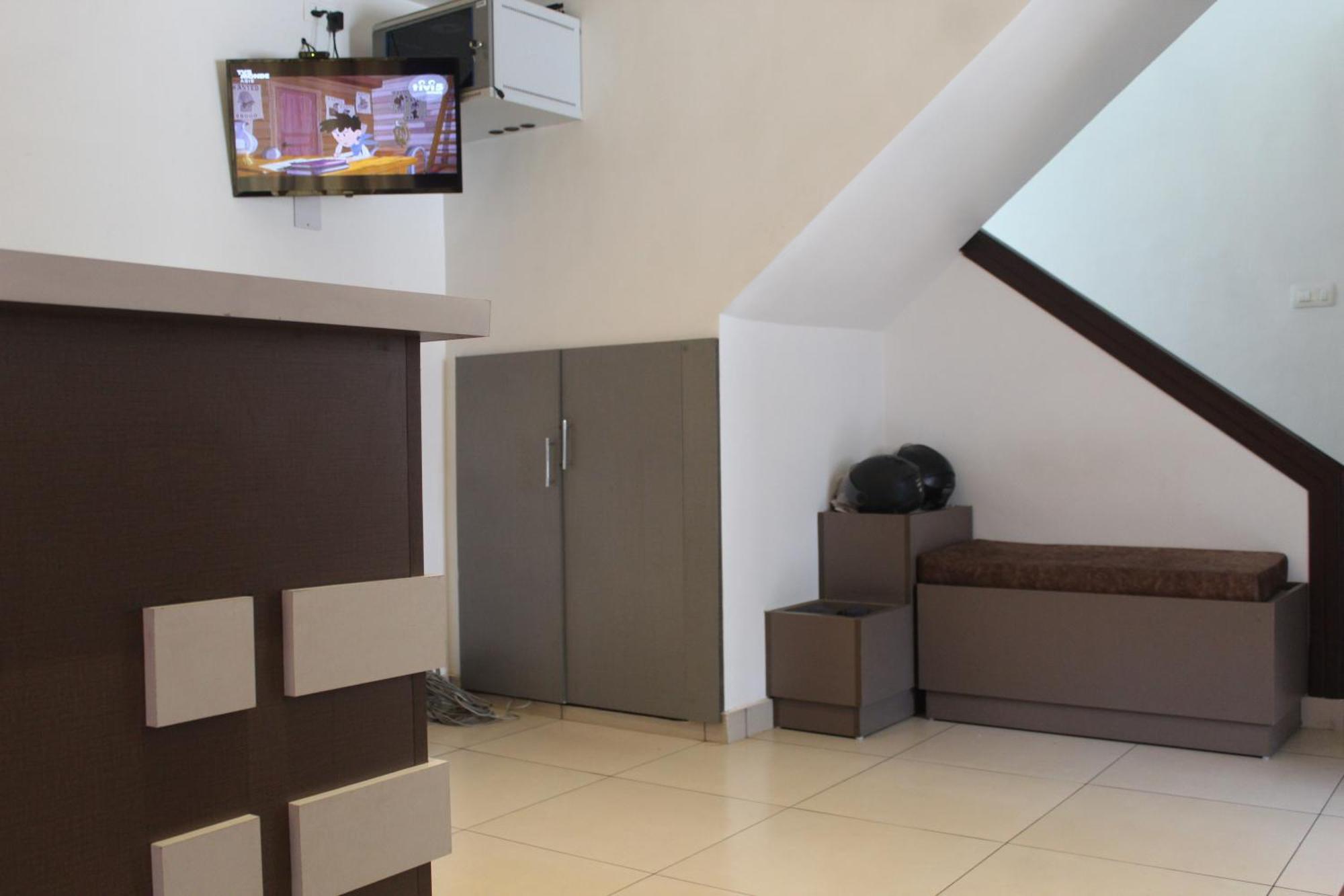 טריואנדרום Anna Hotel מראה חיצוני תמונה