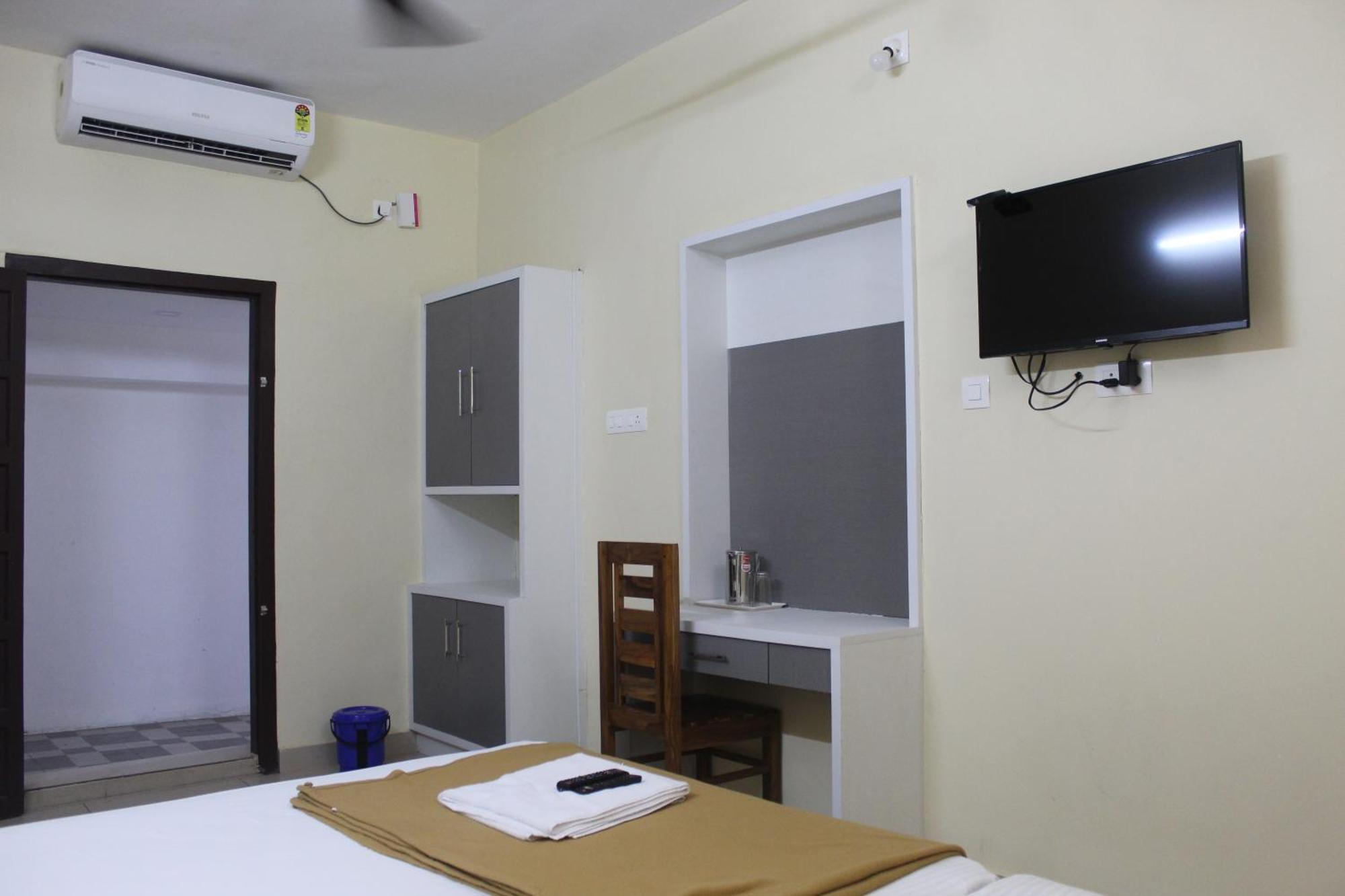טריואנדרום Anna Hotel מראה חיצוני תמונה