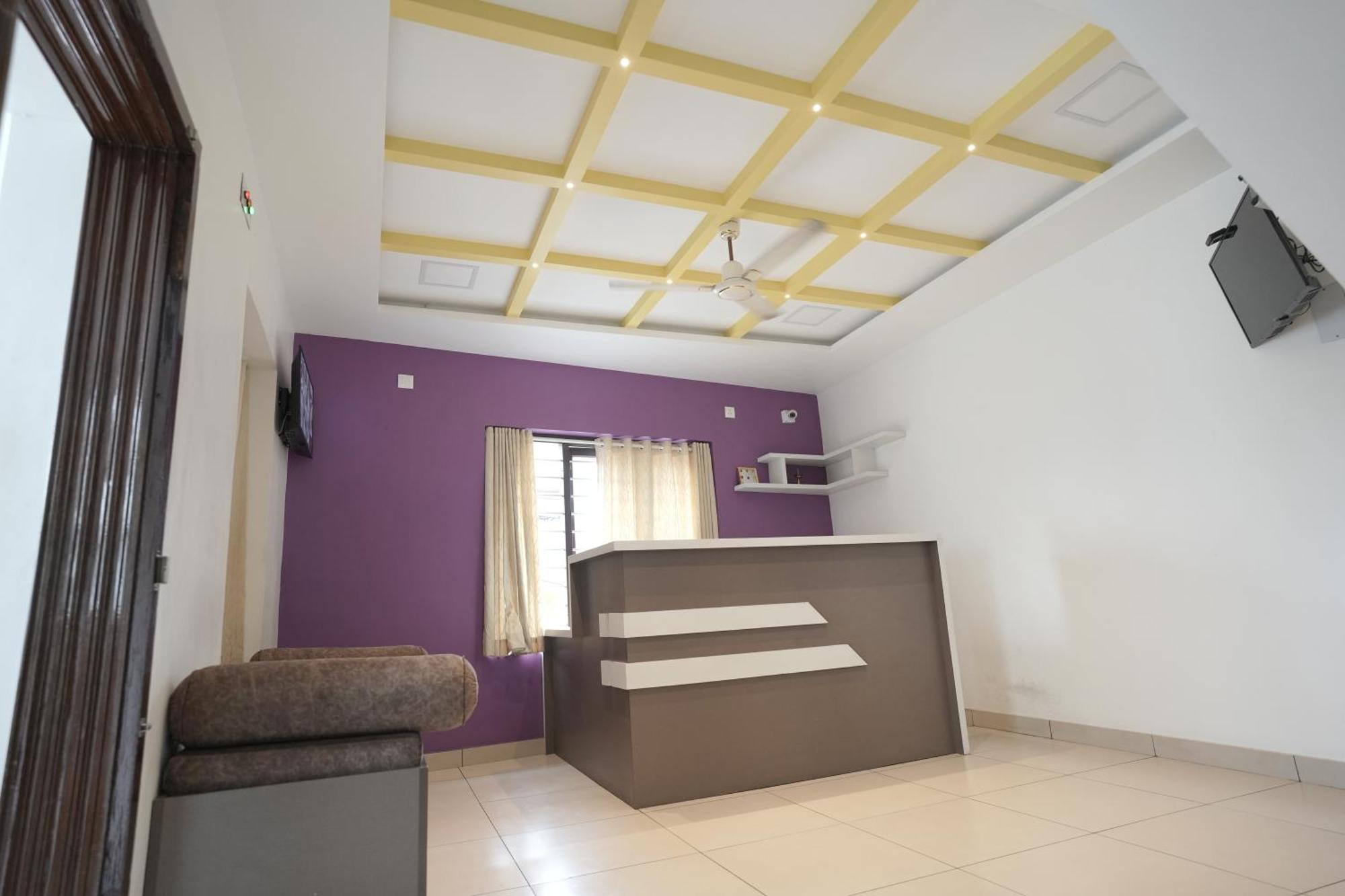 טריואנדרום Anna Hotel מראה חיצוני תמונה