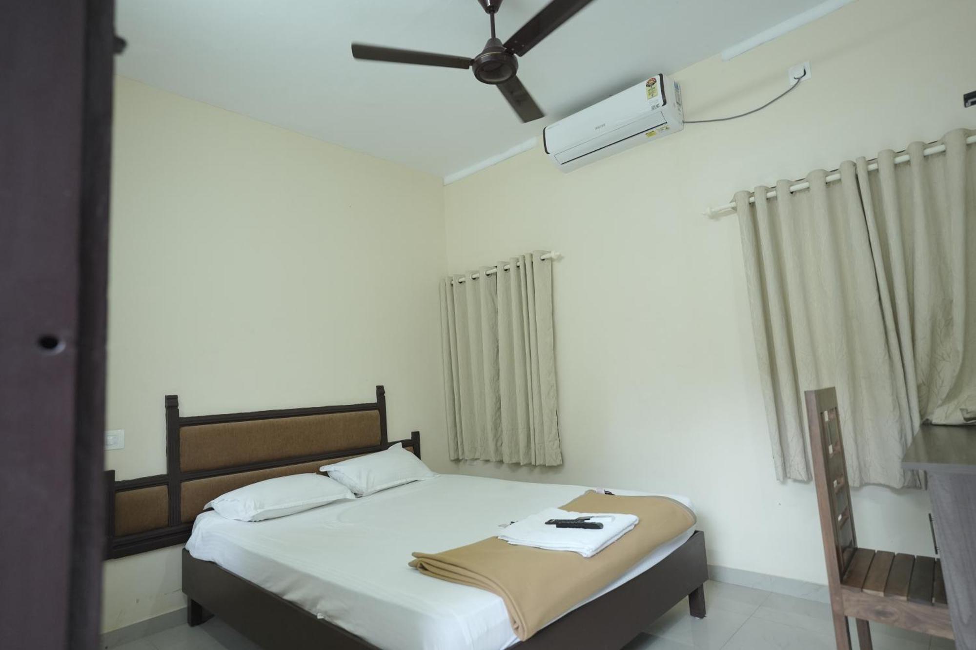 טריואנדרום Anna Hotel מראה חיצוני תמונה